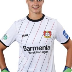 Als Fußball-Torhüterin braucht Anna Klink gesunde Füße