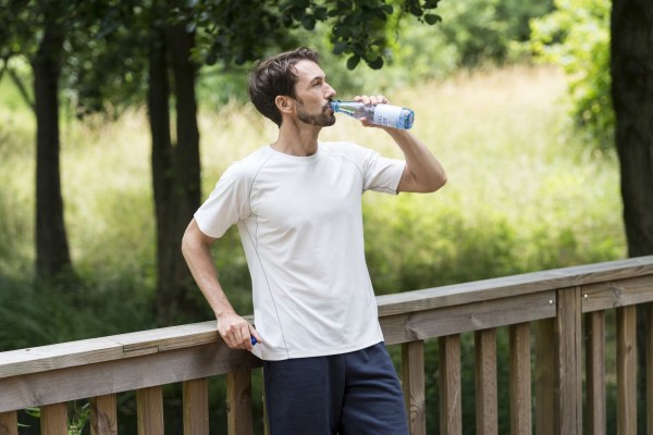 Hitze kann an die Nieren gehen. Deshalb immer genug trinken.